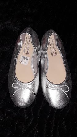 Anerican Eagle Sz. 1 Silver Ballet Flats Dress Shoes