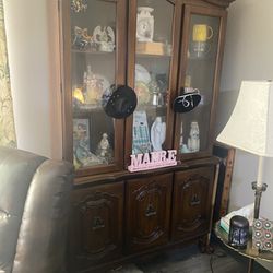 China Cabinet With Light 