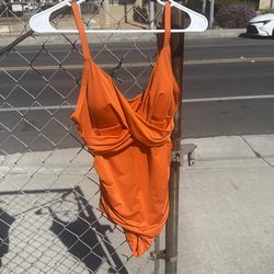 Women’s bathing suit