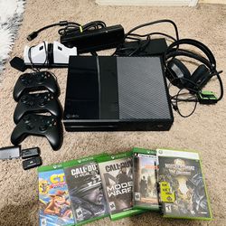 XBOX ONE Bundle With Games, Remotes, And Kinect 