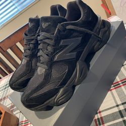 Triple black 9060s New Balance Size 12