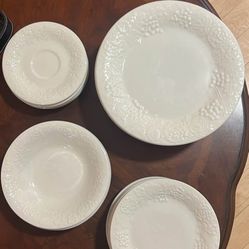 Gibson Dinner Plate Set 
