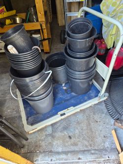 40 planting  plastic pot with hands truck