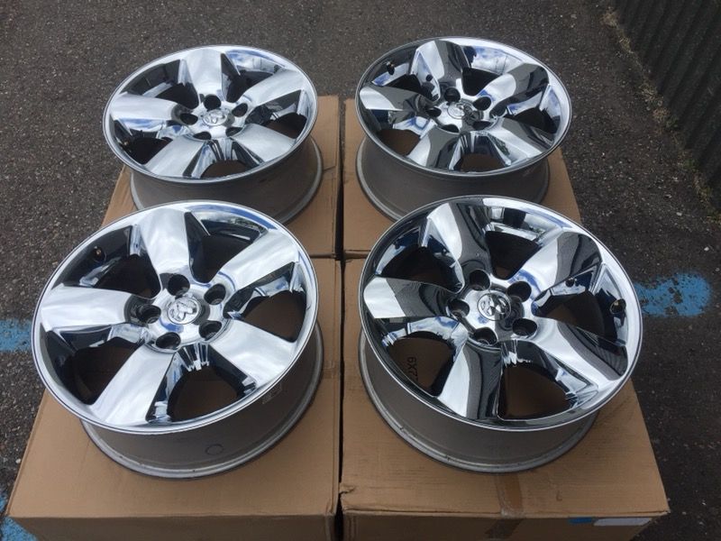 20” Dodge Ram Chrome Wheels Like New Set