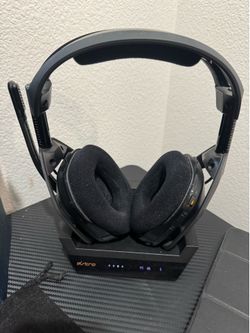 PC Parts, headset, controller & keyboard