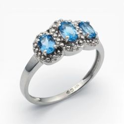 Estate Jewelry 10K White Gold Ring with 3 Oval Sky Blue Topaz. (Size 7.50)