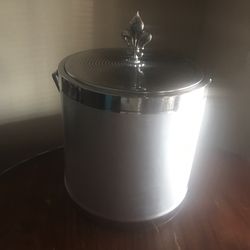 Ice Bucket w/Lid