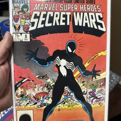 Marvel Super Heroes Secret Wars #8 1st Black Symbiote Costume 