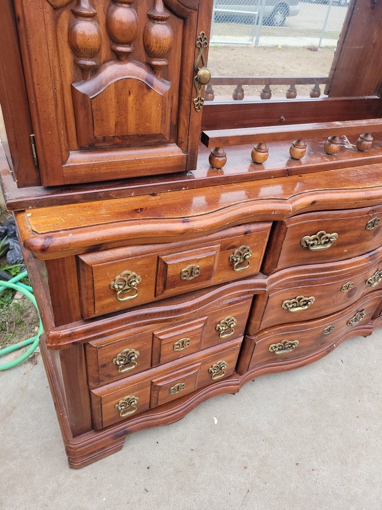 Dresser With Mirror Furniture