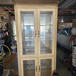 China Cabinet Clean