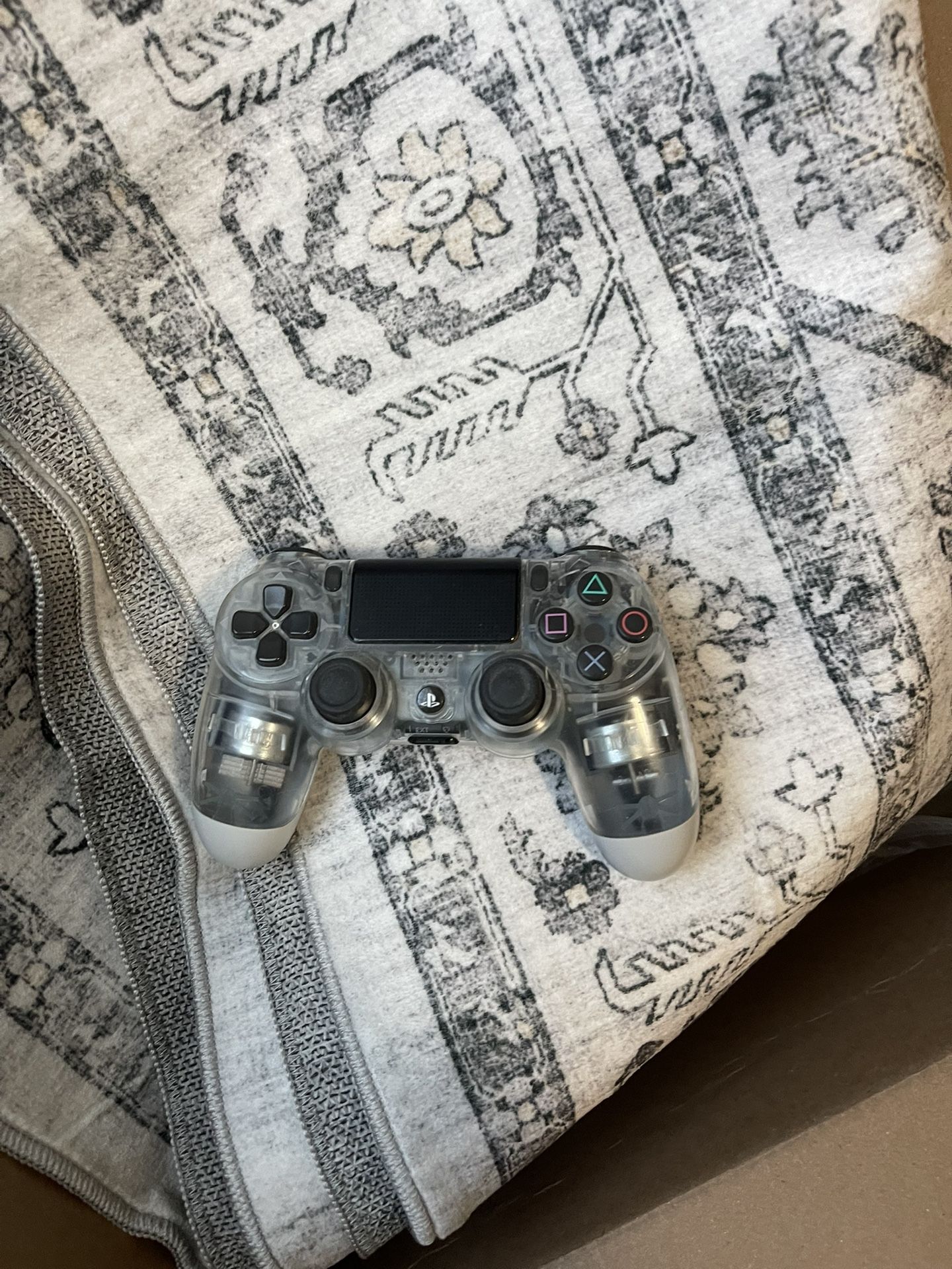 PS4 Controller