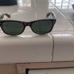 Rey  Ban  Sunglasses 