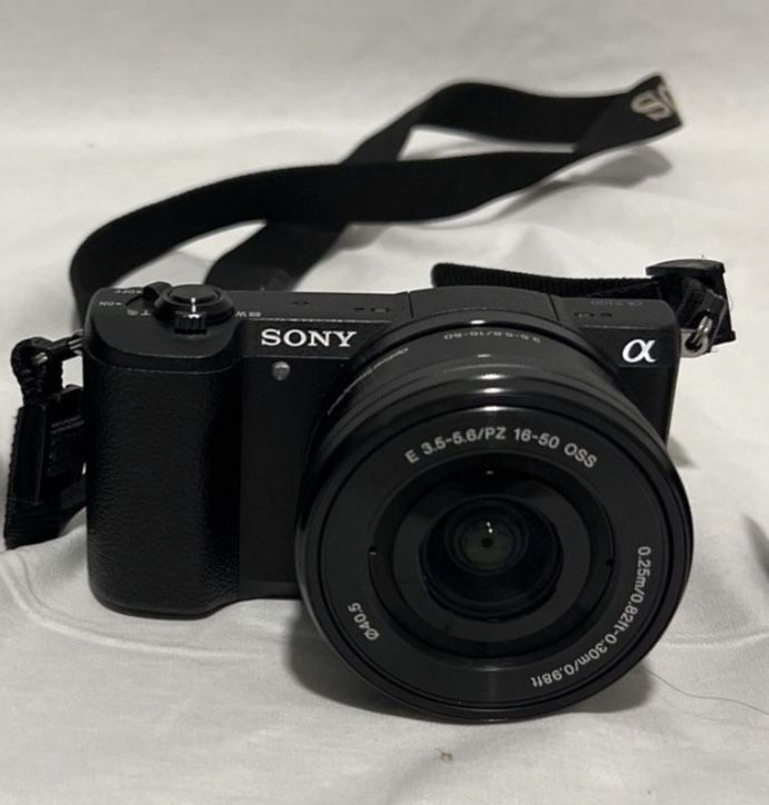 Sony a5100 with lenses