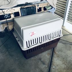 Animal Kennel. Medium/large. $20