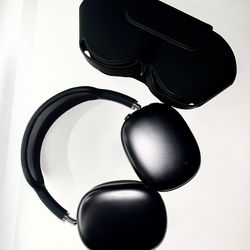 Brand new Apple AirPod max