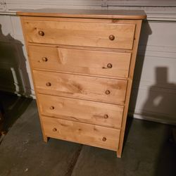 Nice solid wood pine dresser