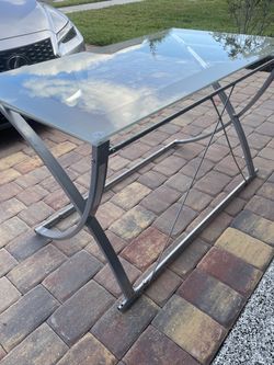 Modern Glass Desk – 10mm Tempered Glass – Aluminum Frame