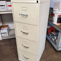 File Cabnet. 8 1/2 "× 14" It's Nice, $25or Offer
