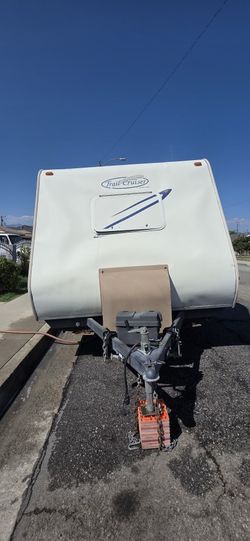 Travel Trailer Sleeps 4