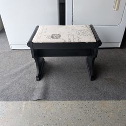 Black Upholstered Accent Bench