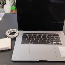 Macbook Pro 16"