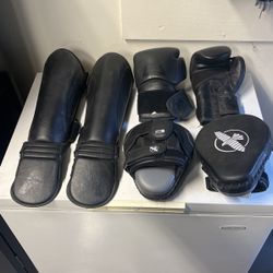 Muay Thai Shinguards, Gloves, Hand Mitts 