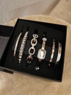 Christopher and banks womens jewelry bracelets set