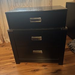 3 Piece Queen Bedroom Set