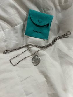 Tiffany & Co. long pendent