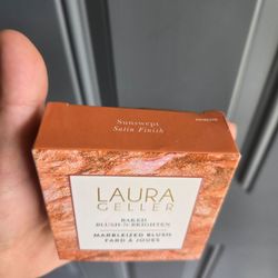 Laura geller baked blush n brighten  in color sunswept