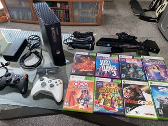 XBOX 360 S Console + 2 Controllers + 8 Games