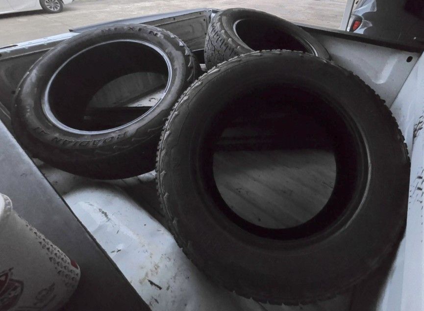 275/60/20 Tires