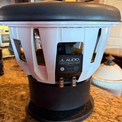 JL Audio 13w7 