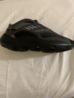 Yeezy 700 V3