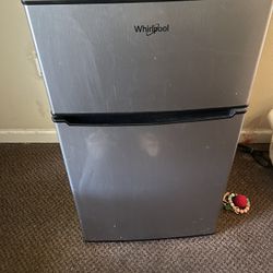 Whirlpool Mini Fridge