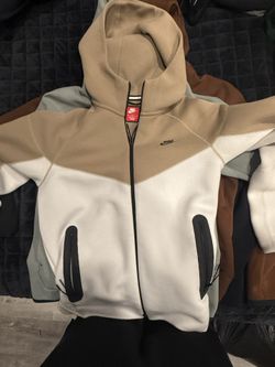 Nike tech