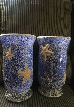 Hurricane/vase/decor/flower vase. Blue Broken glass with starfish. Measurements: 11.5in tall x 7in wide.
