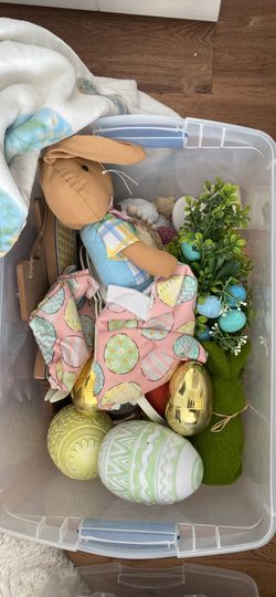 Easter decorations with storage box included