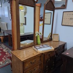 Dresser With Mirrors 