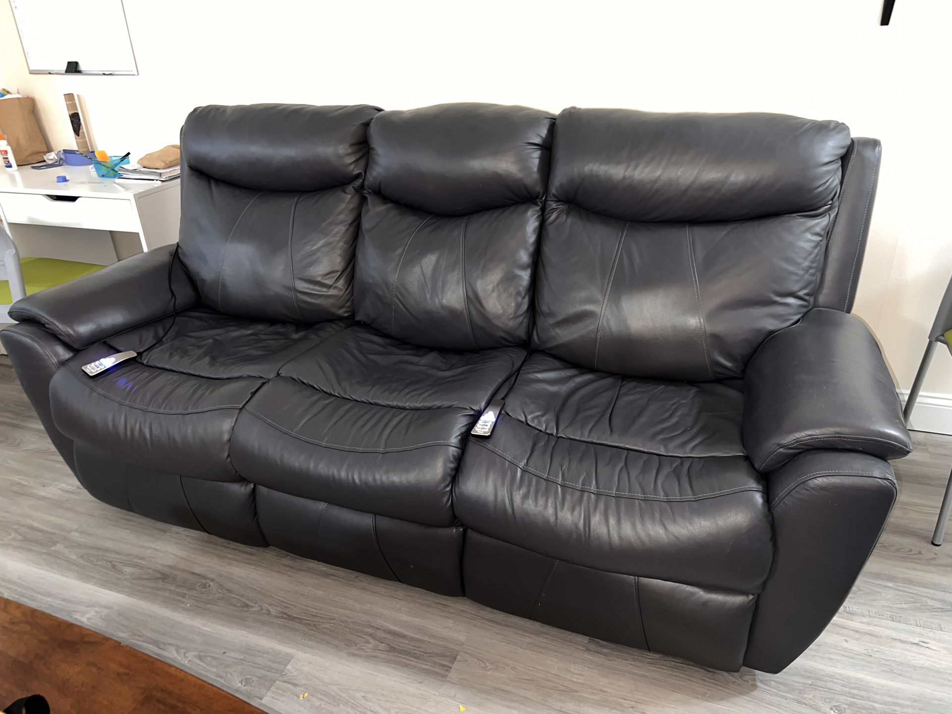 Leather Recliner sofa with dual heat and massage function