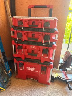 Milwaukee pack out tool box