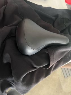Throne seat