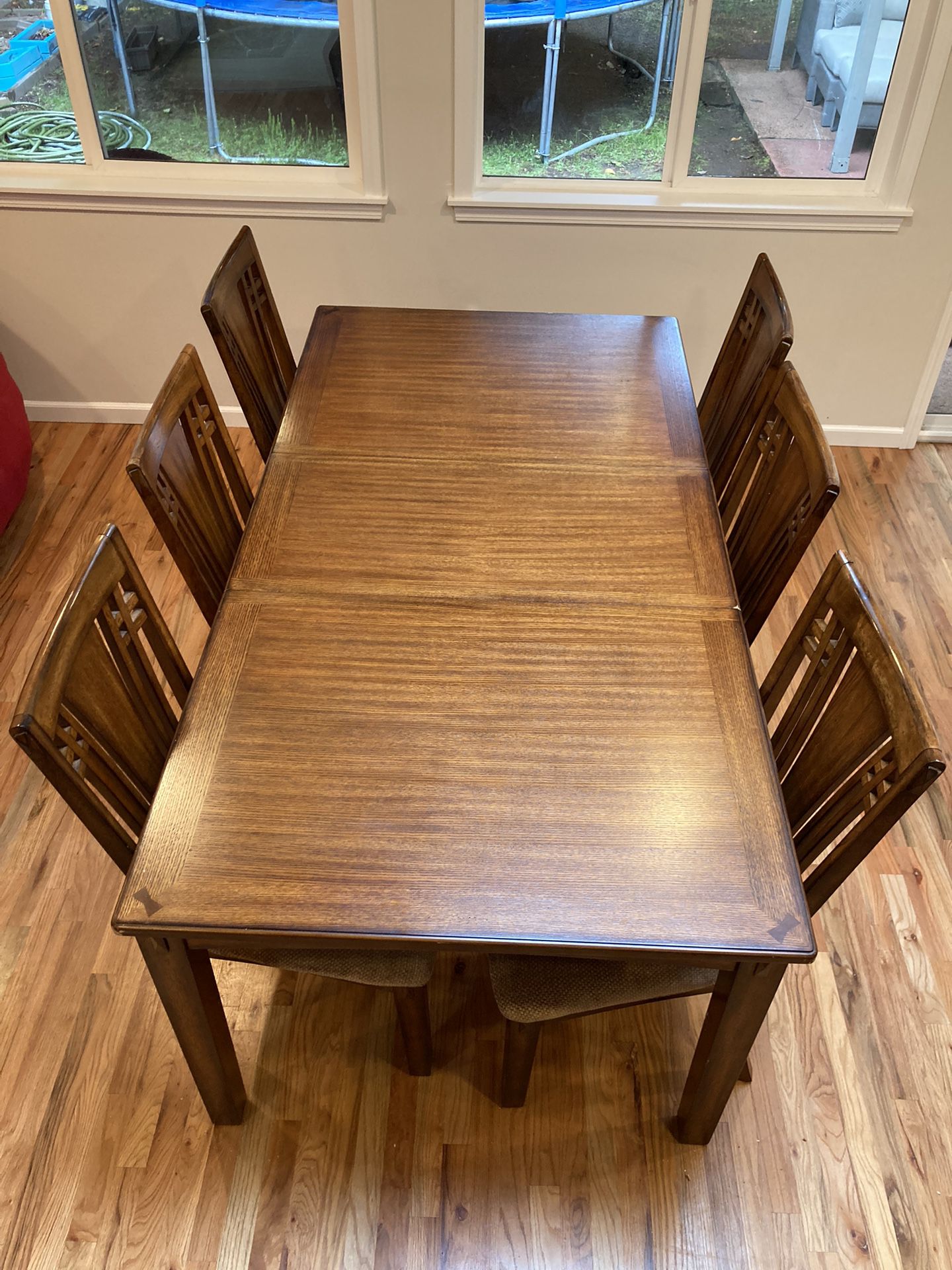 Kitchen Dinning Table With 6 Chairs
