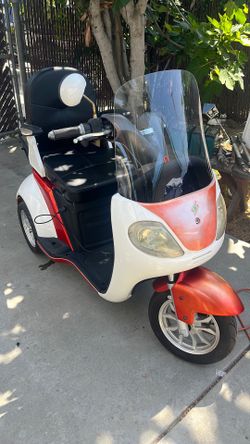 R Wheels Scooter