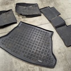 2016 Prius Four Floor Mats 