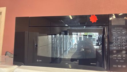 Nice like new GE microwave