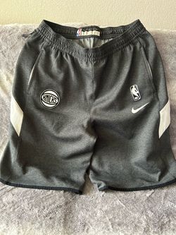 Nike NBA New York Knicks Basketball Therma Flex Shorts grey Size XL Euc