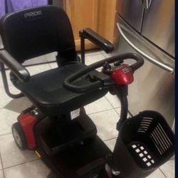 Go-Go Elite Traveller® 3-Wheel Scooter.  This scooter is in new condition