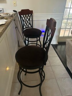 Set of two barstools