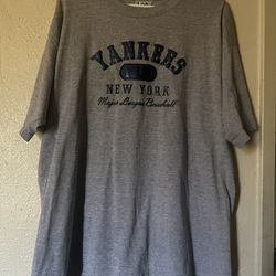 Vintage NY Yankees shirt